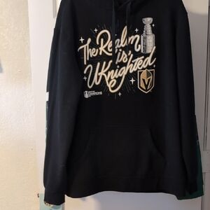 Fanatics Black and Gold Graphic Sweater